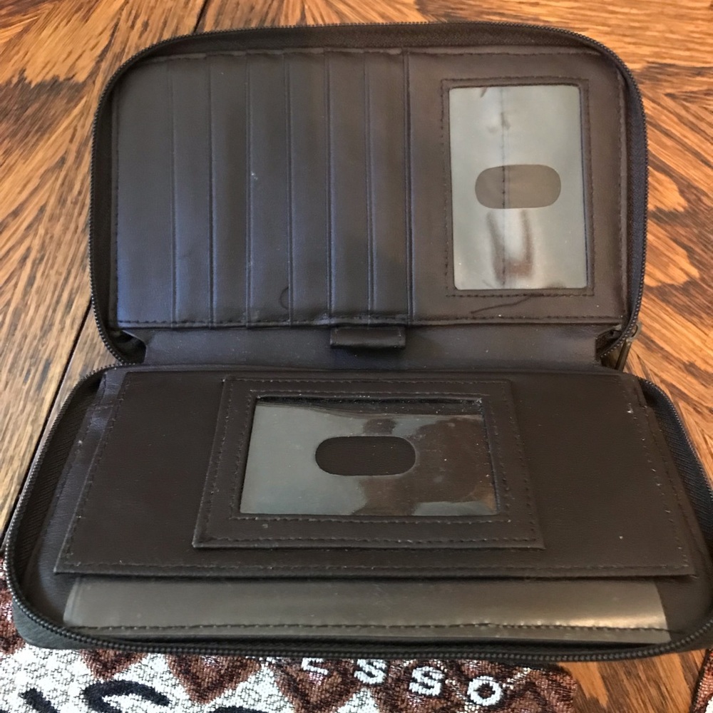 Black Wallet - Picture 2 of 3